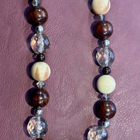 Ribbon threaded through silver cubicle chain with brown, beige and crystal beads - Picture 9 of 12